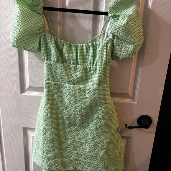 Zara Green Puff Sleeve Dress - Picture 1 of 13
